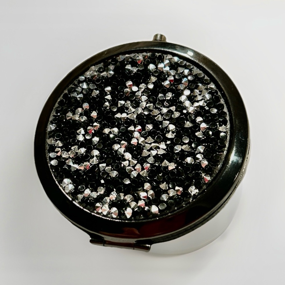 Black and Silver Rhinestone Compact Mirror NWOT Psalm 28:7